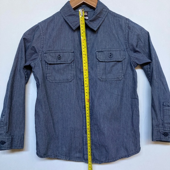 TEA - Boy's size 8 Button Down Shirt - Picture 3 of 6